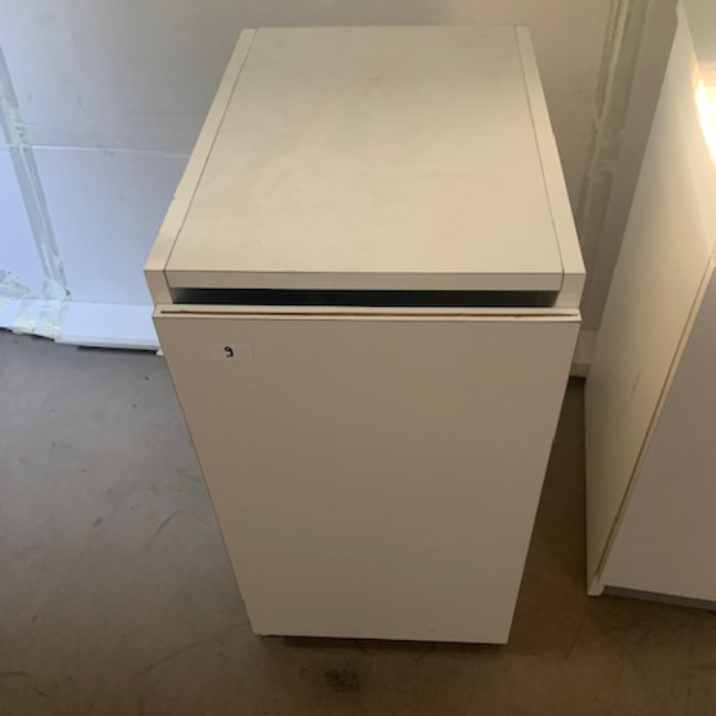 Caisson bas de laboratoire sur roulettes